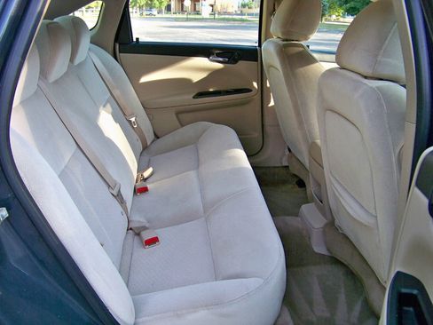 Used 2009 Chevrolet Impala LT image 18