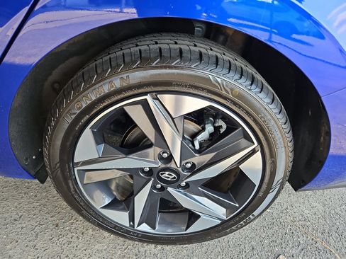Used 2023 Hyundai Elantra SEL w/ Convenience Package FWD image 30