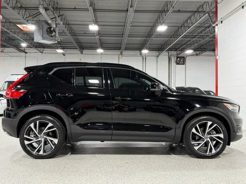 Used 2019 Volvo XC40 T5 R-Design AWD/4WD image 5