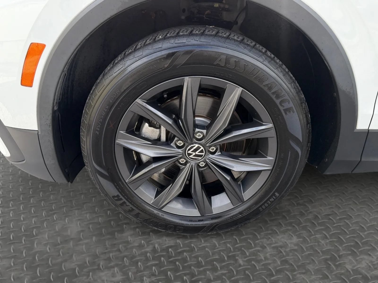 Used 2022 Volkswagen Tiguan SE FWD image 10