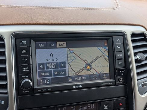 Used 2012 Jeep Grand Cherokee Overland Summit image 78