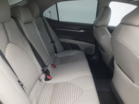 Used 2021 Toyota Camry SE image 19