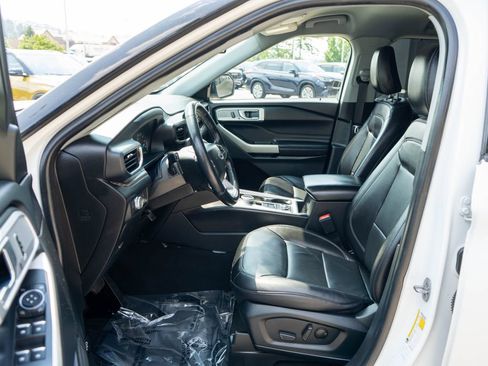 Used 2022 Ford Explorer Limited AWD/4WD image 11