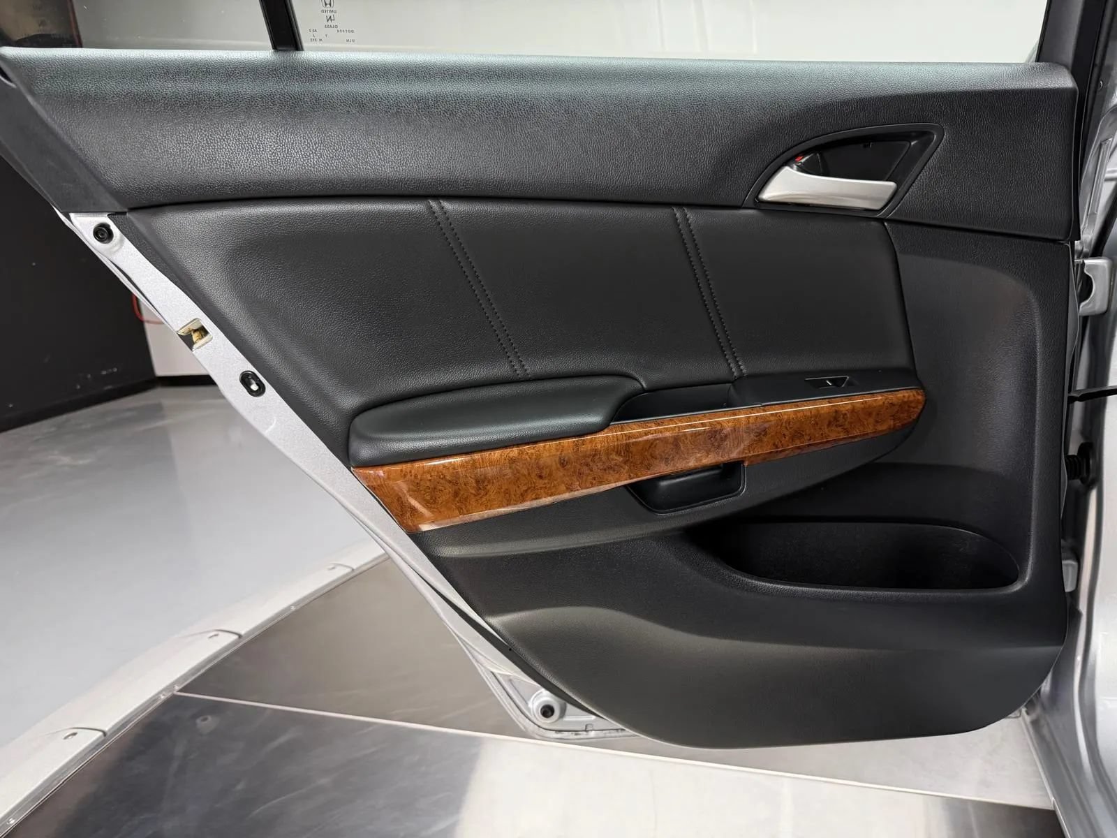 Used 2012 Honda Accord EX-L image 16