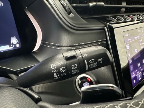 Used 2025 Jeep Grand Cherokee Altitude AWD/4WD image 20