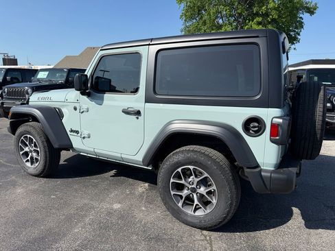 Used 2024 Jeep Wrangler Sport S AWD/4WD image 11