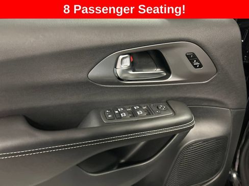 New 2026 Chrysler Pacifica Select FWD image 12