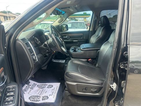 Used 2017 RAM 1500 Laramie RWD image 7