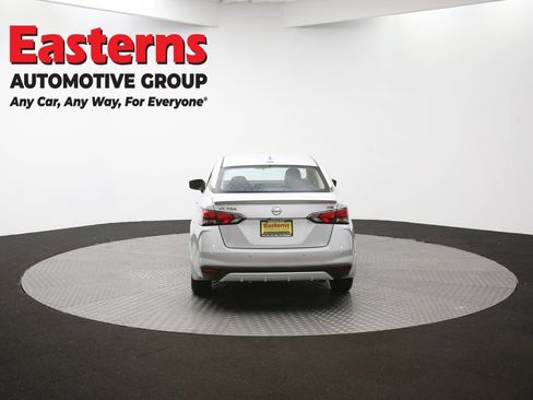 Used 2025 Nissan Versa SR w/ Trunk Package image 35