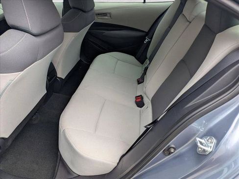 Used 2022 Toyota Corolla LE FWD image 17
