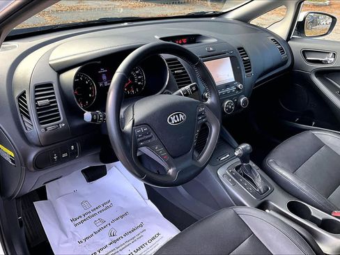 Used 2016 Kia Forte EX w/ EX Premium Package image 17