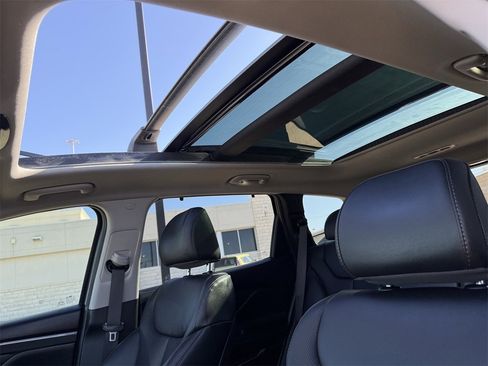 Used 2023 Hyundai Santa Fe SEL Premium image 25