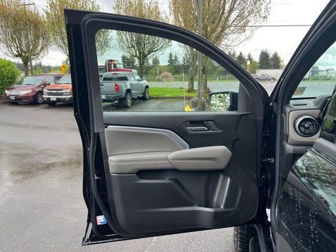 New 2026 Chevrolet Colorado ZR2 w/ Technology Package AWD/4WD image 18