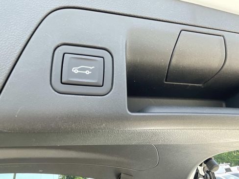 Used 2023 Buick Envision Preferred AWD/4WD image 9