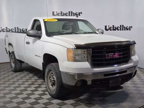 Used 2009 GMC Sierra 2500 W/T w/ Work Truck Preferred Package AWD/4WD image 1