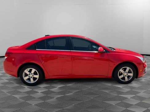 Used 2015 Chevrolet Cruze LT FWD image 2