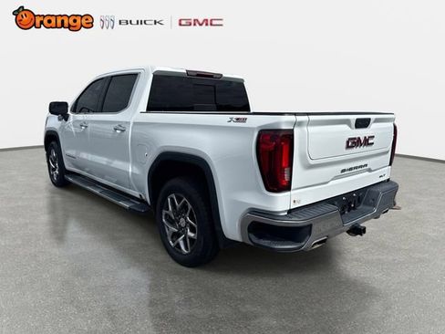 Used 2023 GMC Sierra 1500 SLT w/ SLT Premium Package AWD/4WD image 5