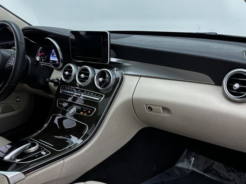 Used 2016 Mercedes-Benz C 300 4MATIC Sedan image 33