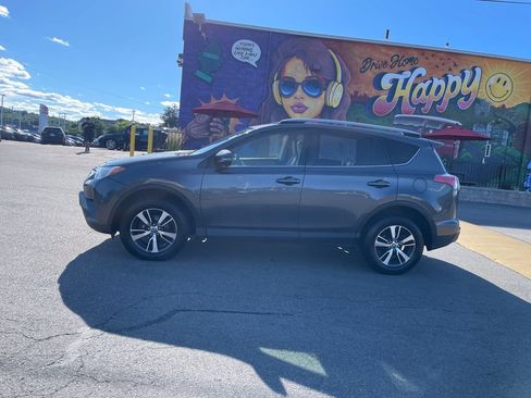 Used 2017 Toyota RAV4 XLE w/ Carpet Mat Package AWD/4WD image 2