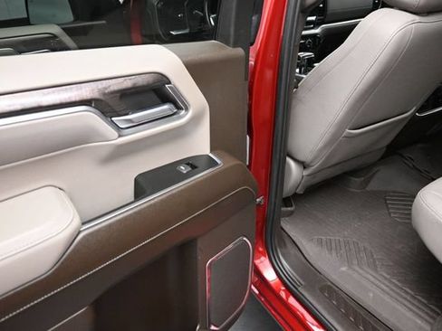Used 2023 Chevrolet Silverado 1500 LTZ AWD/4WD image 16