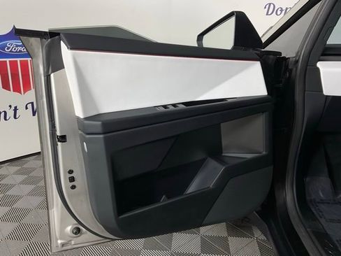 Used 2024 Tesla Cybertruck AWD Crew Cab image 11