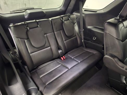 Used 2024 Ford Explorer ST w/ Equipment Group 401A image 18