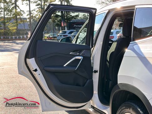 Used 2023 BMW X1 xDrive28i w/ Premium Package image 24