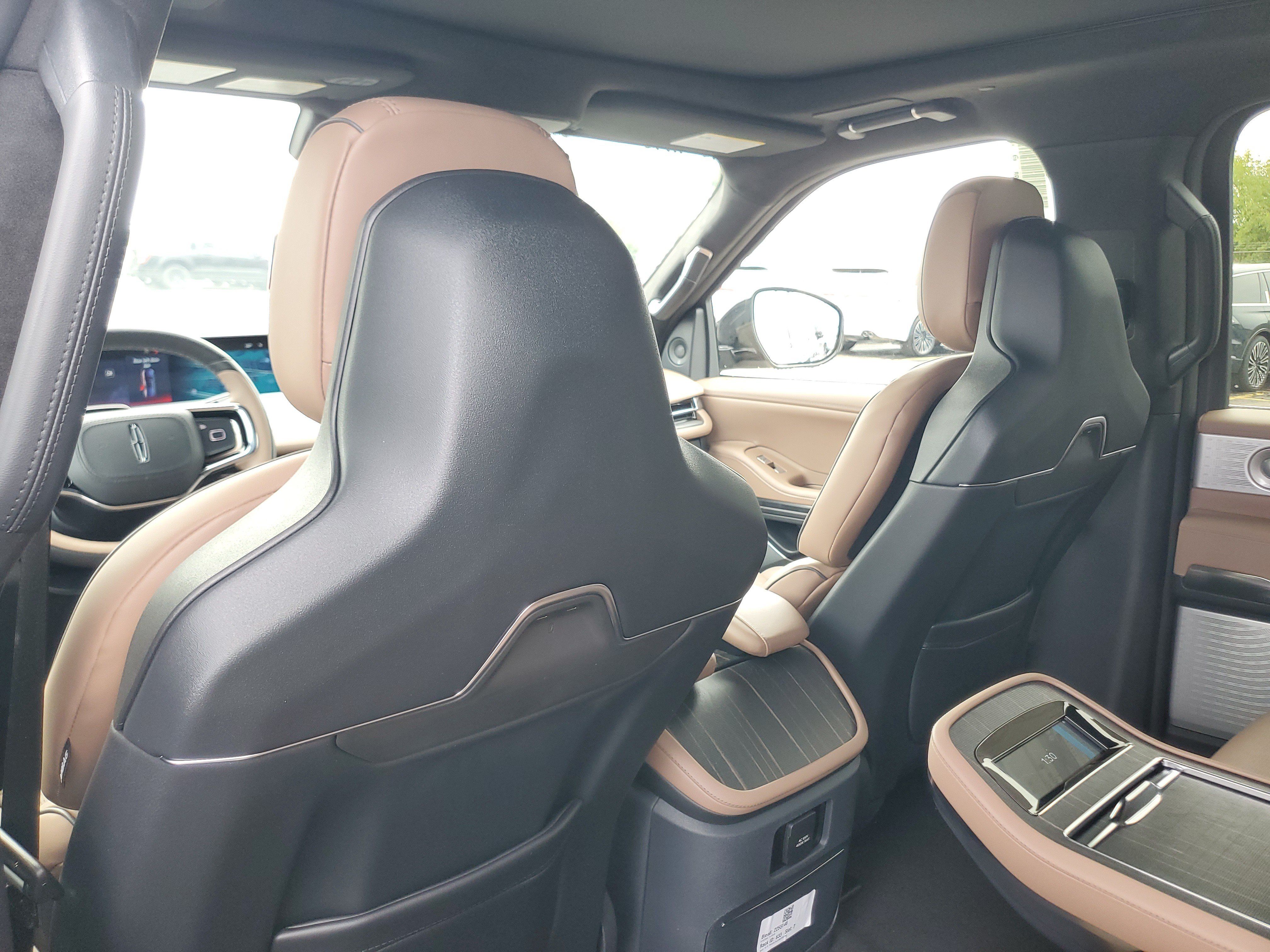 New 2027 Lincoln Navigator L Black Label AWD/4WD image 28