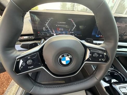 Used 2026 BMW 530i xDrive AWD/4WD image 10