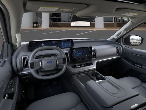 New 2026 Ford Expedition Active RWD image 9