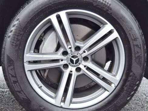 Used 2022 Mercedes-Benz GLC 300 image 36