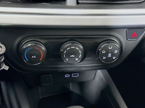 Used 2025 Chevrolet Trax LS image 23