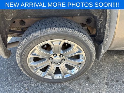 Used 2015 GMC Sierra 1500 Denali w/ Driver Alert Package AWD/4WD image 11
