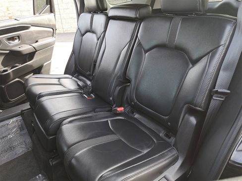 Used 2023 Honda Pilot EX-L image 16