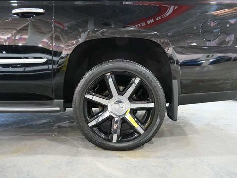 Used 2015 Cadillac Escalade ESV Premium image 7