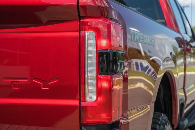 New 2027 Ford F350 Lariat w/ Tremor Off-Road Package AWD/4WD image 8