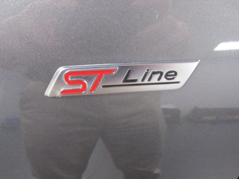 Used 2023 Ford Escape ST-Line Select AWD/4WD image 19