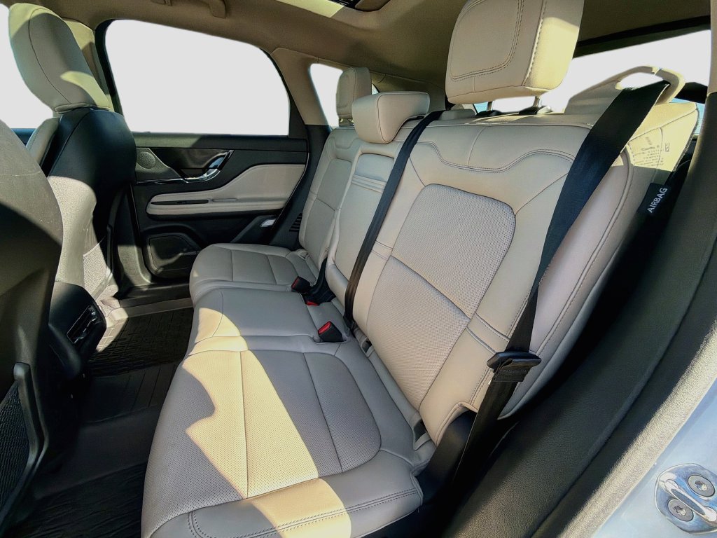 Used 2026 Lincoln Corsair Reserve AWD/4WD image 27