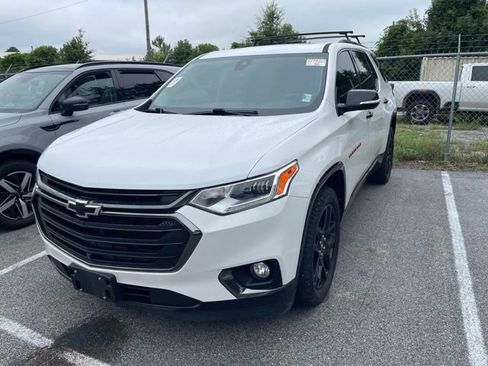 Used 2020 Chevrolet Traverse Premier w/ Redline Edition AWD/4WD image 3