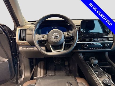 Used 2023 Nissan Pathfinder Platinum AWD/4WD image 19
