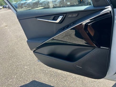 Certified 2023 Kia Niro Wave w/ Wave Preserve Package FWD image 17