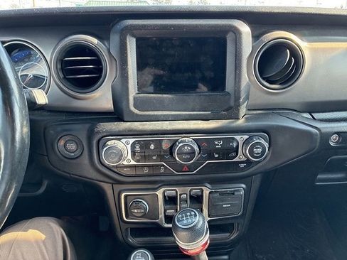 Used 2021 Jeep Wrangler Unlimited Sport image 21