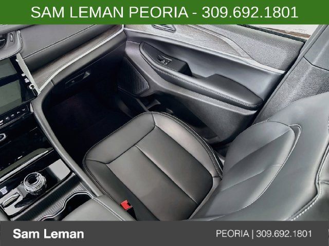 New 2027 Jeep Grand Cherokee L Limited AWD/4WD image 23