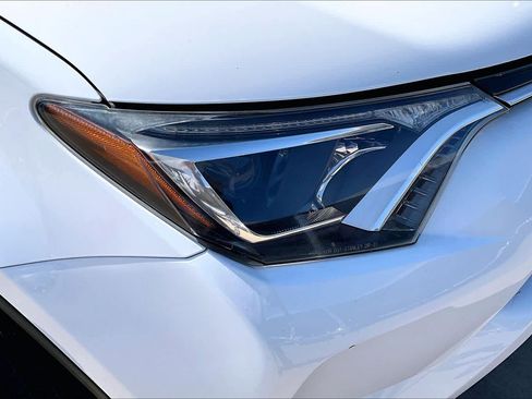 Used 2016 Toyota RAV4 XLE w/ Protection Package AWD/4WD image 27