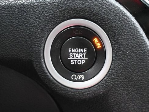 Used 2018 Chrysler 300 S w/ 300S Premium Group RWD image 30