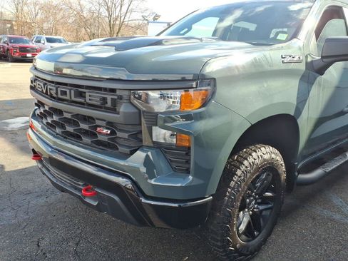 Used 2025 Chevrolet Silverado 1500 Custom Trail Boss w/ LPO, Dark Essentials Package AWD/4WD image 7