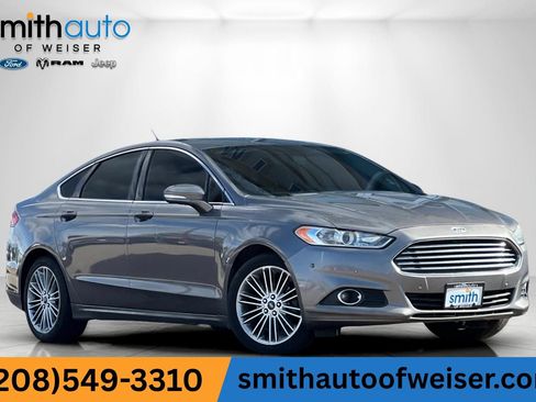 Used 2013 Ford Fusion SE FWD image 1
