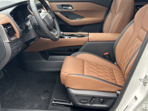 New 2026 Nissan Rogue Platinum w/ Tech Package image 9