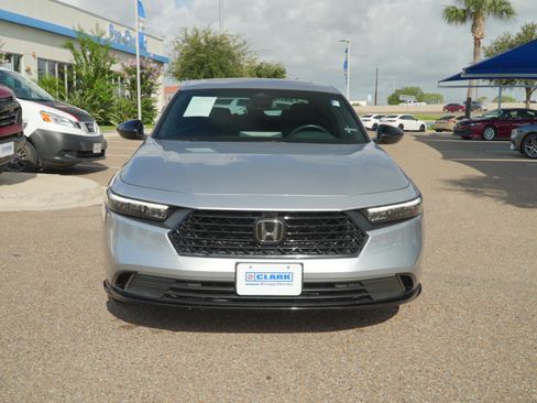 Used 2023 Honda Accord Sport image 2