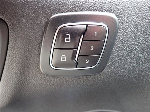 Used 2023 Ford Escape ST-Line Select w/ Tech Pack #2 AWD/4WD image 17